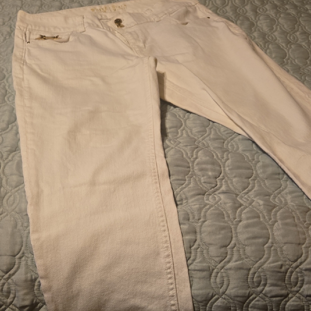 White House Black Market Women’s Skinny Jeans in White